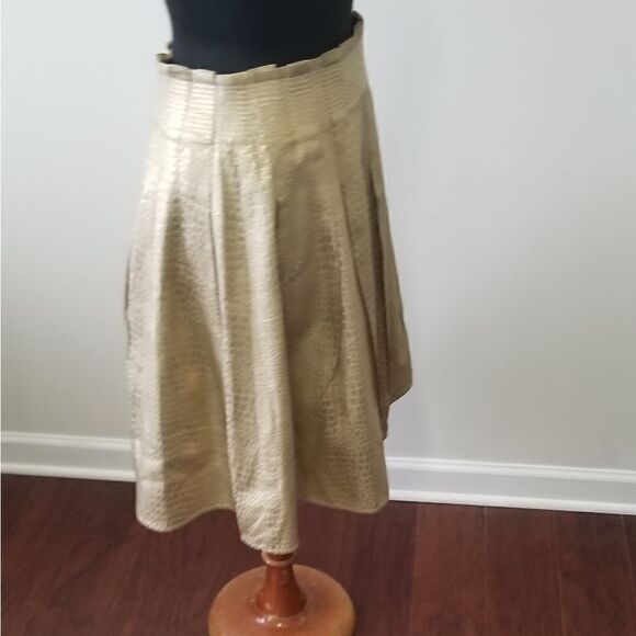 Gold Skater Skirt Sz Medium - Picture 3 of 8